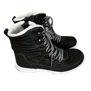 Khombu Alta Sport All Weather Side Zip Ankle Boot Black Size 10M